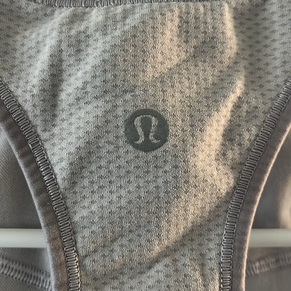 Lululemon Ebb to Train longline bra top size 4 seamless workout sports bra - Picture 3 of 6